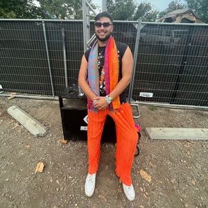 Meet your Posher, Dominic